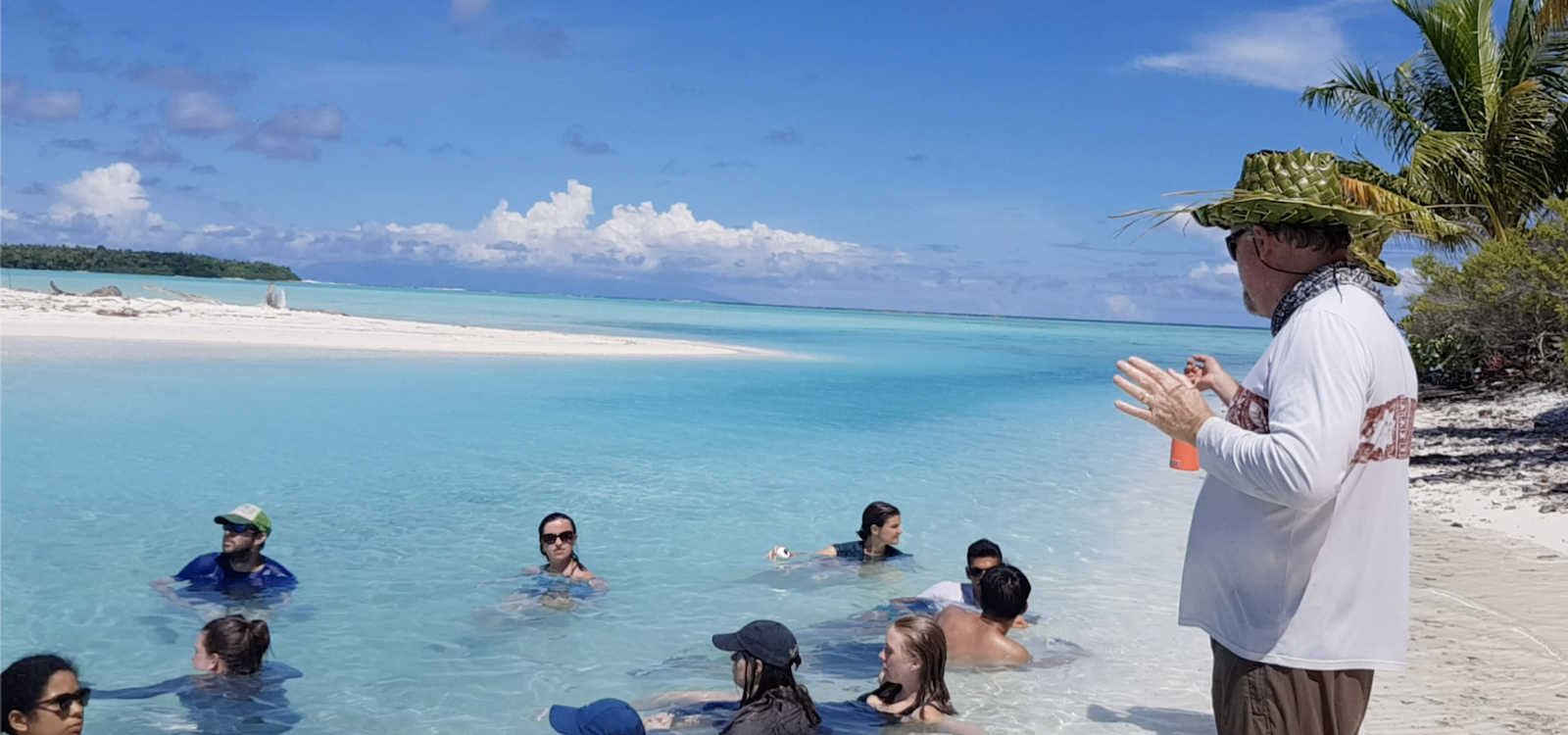 Frank teaching a class in the lagoon