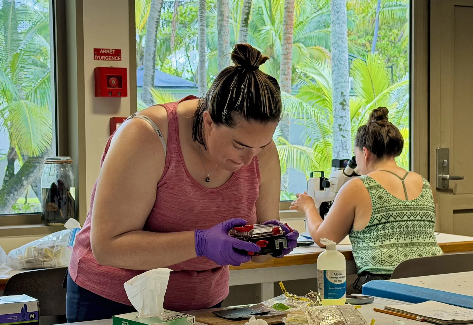 Katherine LASDIN et Miranda ROETHLER - Ecophysiology and microplastics project